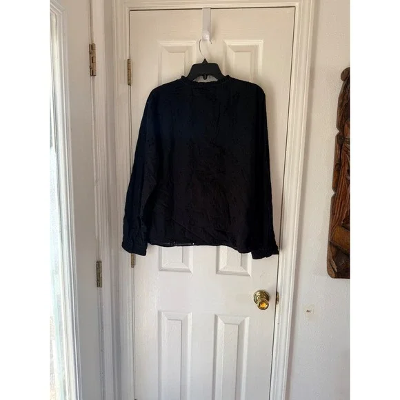 KOKO + MASON Black Eyelet Embroidered Button Front Long Sleeve Shirt XL - Picture 3 of 3